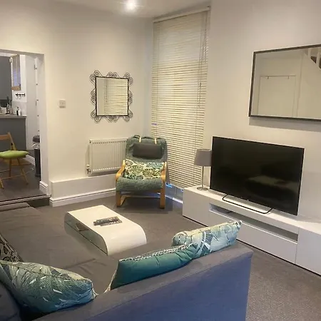 Semesterbostad Charming Close To Lgi Leeds (West Yorkshire)