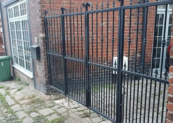 Charming Close To Lgi *